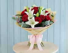 Букет цветов из:  Лилии и Розы в Бабаюрте