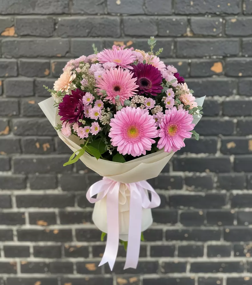 Букет цветов из: Герберы и Хризантемы в Бабаюрте