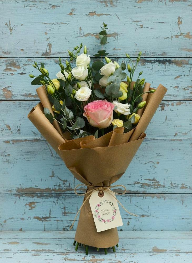 Букет цветов из: Розы и Лизиантусы в Бабаюрте