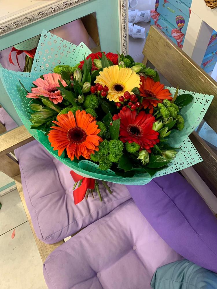 Букет цветов из: Герберы, Хризантемы и Альстромерии в Бабаюрте