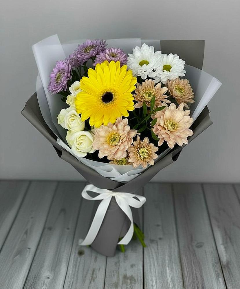 Букет цветов из: Розы, Герберы и Хризантемы в Бабаюрте
