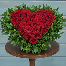 Цветочная композиция из Розы в виде сердца #REPLACE_PRED# Бабаюрте