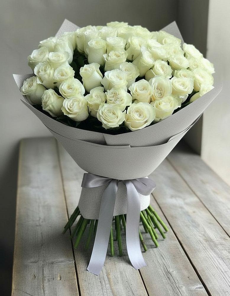 Букет 35 Белых роз в Бабаюрте