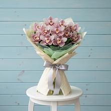 Букет цветов из:  Орхидеи и Розы в Бабаюрте