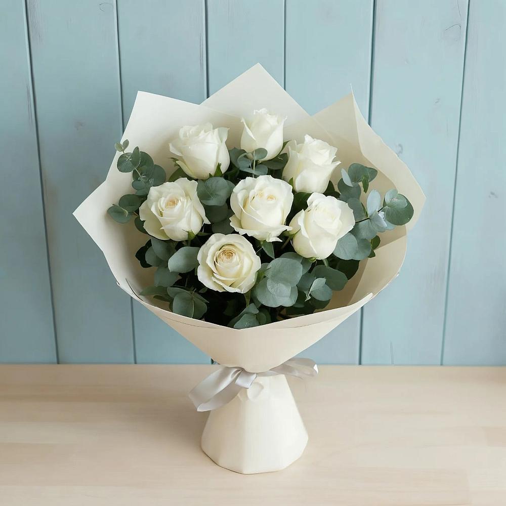 Букет Белые розы в Эвкалипте в Бабаюрте