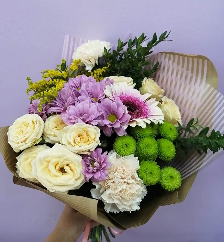 Букет цветов из: Хризантемы, Розы, Гвоздики и Герберы в Бабаюрте