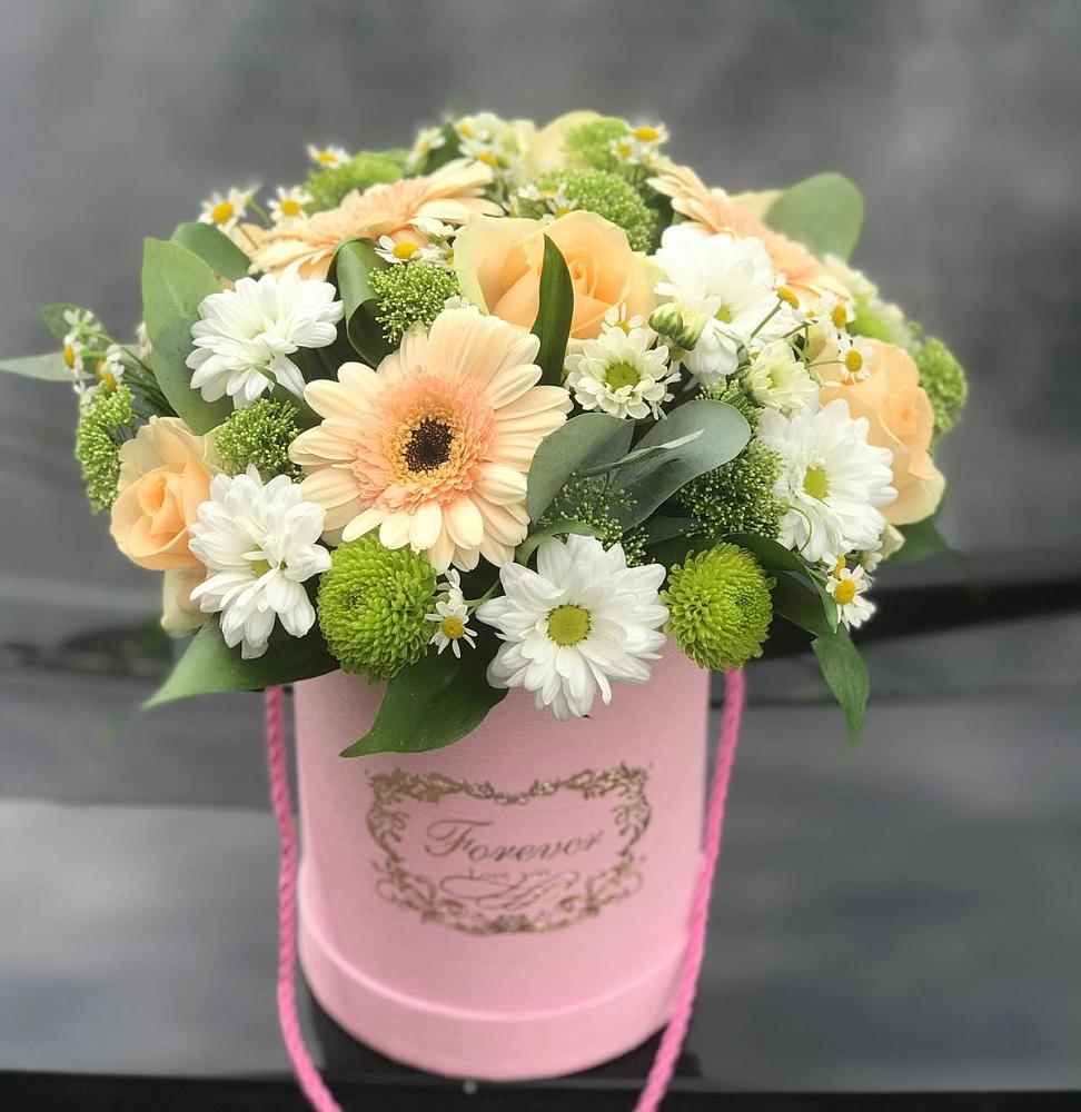 Цветочная композиция из Розы, Герберы и Хризантемы в шляпной коробке в Бабаюрте