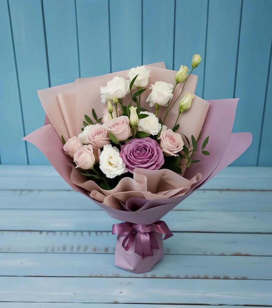 Букет цветов из: Розы и Лизиантусы в Бабаюрте